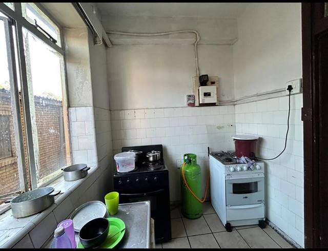 2 BEDROOM APARTMENT FOR SALE IN GERMISTON WEST
